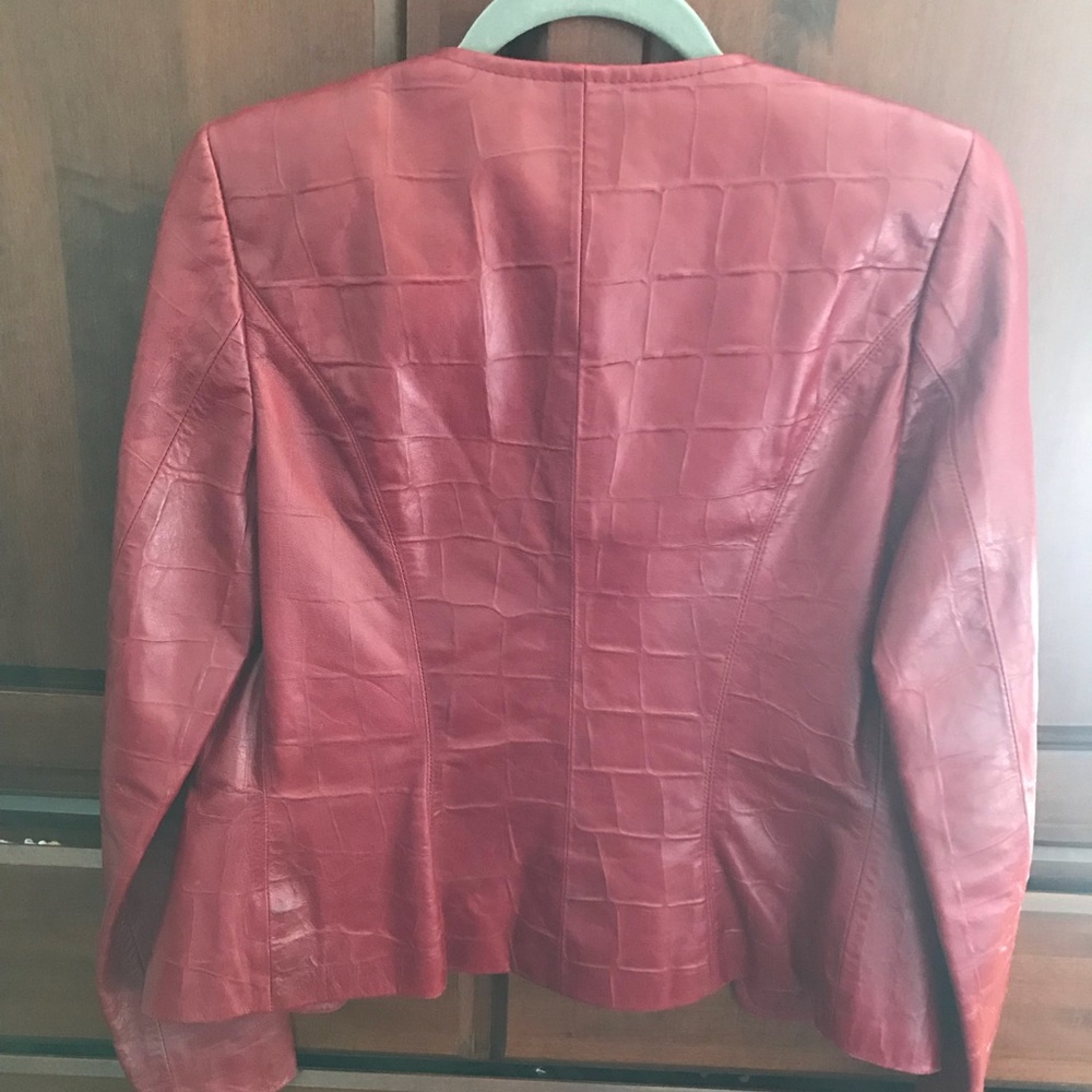 Red leather jacket - Picture 5 of 6